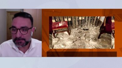 El vídeo del terremoto de Granada sorprendiendo a los integrantes de un pleno telemático: 