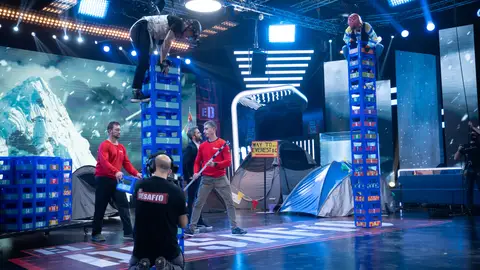 Duelo en el Everest de Ágatha Ruiz de la Prada y Jorge Sanz Duelo en el Everest de Ágatha Ruiz de la Prada y Jorge Sanz