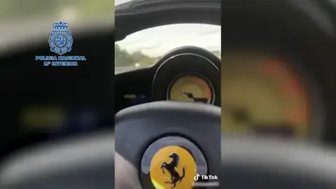 Detienen a un hombre por conducir a 165km/h en Madrid y subirlo a las redes Detienen a un hombre por conducir a 165km/h en Madrid y subirlo a las redes