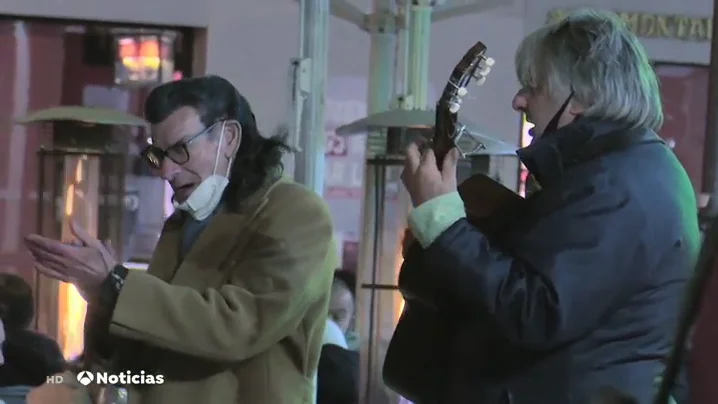 Madrid se convierte en el destino de los franceses cansados de las restricciones de su país: "Necesitamos oxígeno" Madrid se convierte en el destino de los franceses cansados de las restricciones de su país: "Necesitamos oxígeno"
