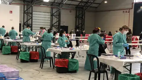 Cribado masivo de pruebas de coronavirus en el Instituto Ferial de Vigo Cribado masivo de pruebas de coronavirus en el Instituto Ferial de Vigo