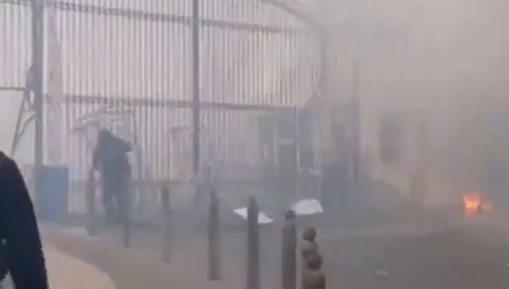 Los ultras del Marsella agreden y roban a Álvaro González y prenden fuego a la ciudad deportiva del club