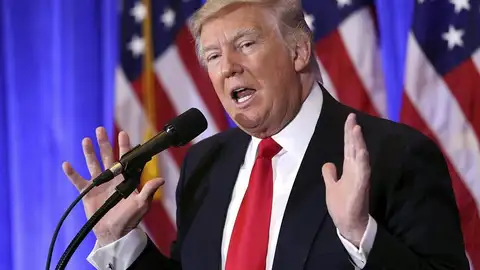 Donald Trump cree que la salida de las tropas de Afganistán es "una vergüenza" para Estados Unidos Donald Trump cree que la salida de las tropas de Afganistán es "una vergüenza" para Estados Unidos