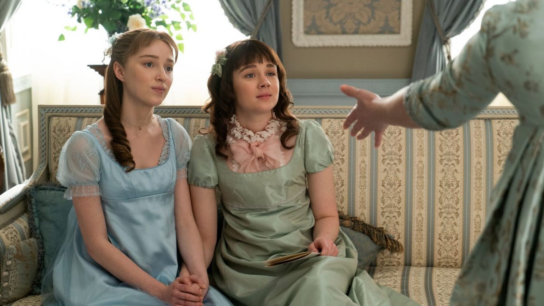 Daphne y Eloise en 'Los Bridgerton'