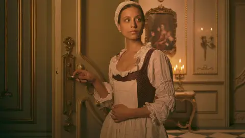 Michelle Jenner es Clara Belmonte en 'La cocinera de Castamar' Michelle Jenner es Clara Belmonte en 'La cocinera de Castamar'