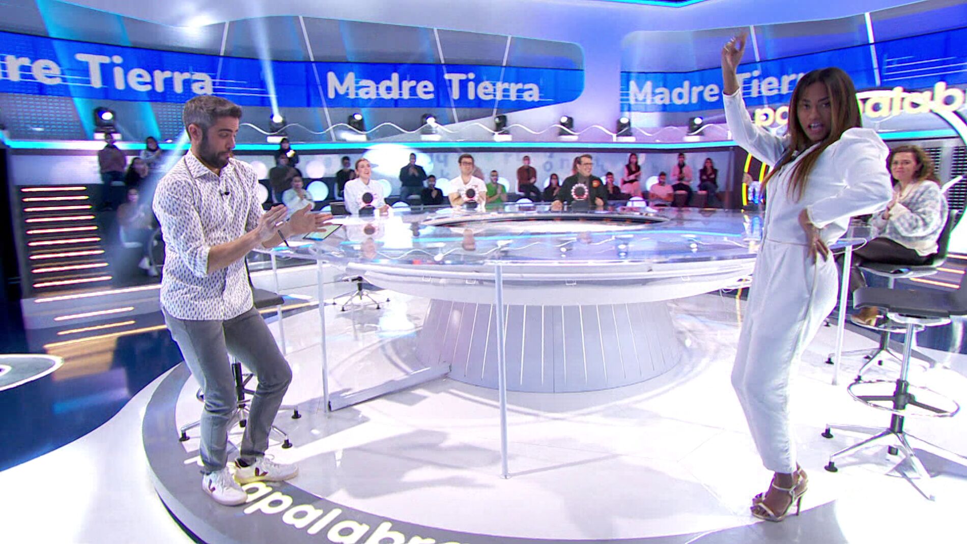 Nia disfruta las cosas buenas como Chayanne en &lsquo;Madre Tierra&rsquo;