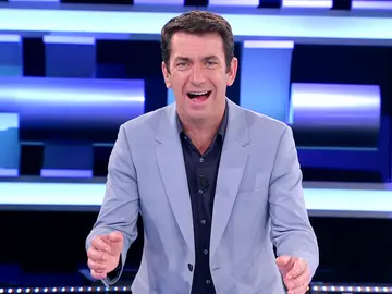 Arturo Valls disfruta con el ‘sufrimiento’ de Eli antes de caer por la trampilla Arturo Valls disfruta con el ‘sufrimiento’ de Eli antes de caer por la trampilla