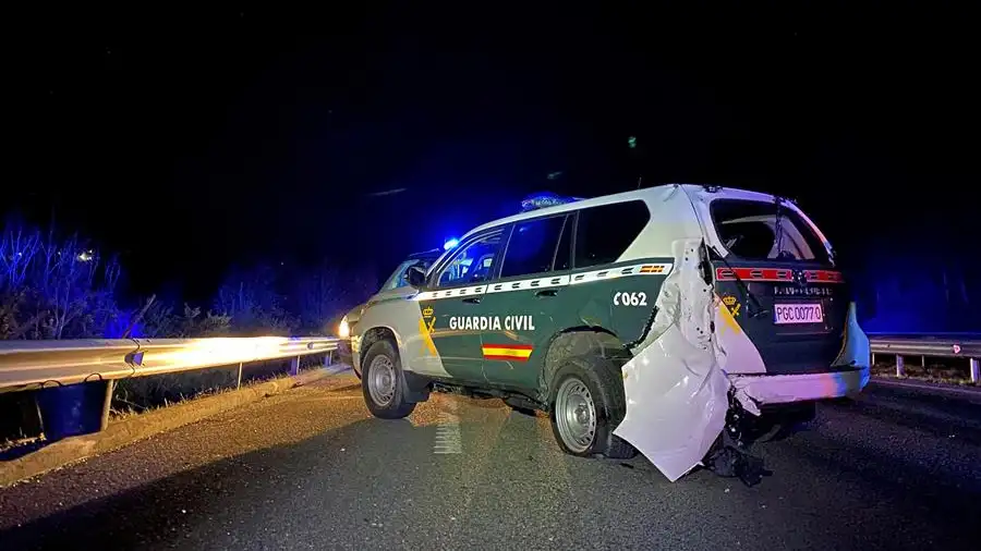 Muere un guardia civil atropellado en un control de movilidad en Mieres (Asturias) Muere un guardia civil atropellado en un control de movilidad en Mieres (Asturias)