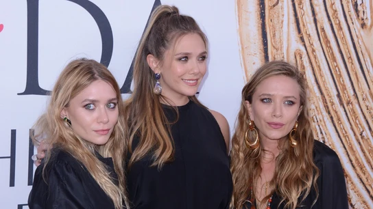 Mary-Kate, Elizabeth y Ashley Olsen Mary-Kate, Elizabeth y Ashley Olsen