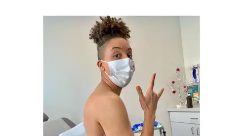 Layshia Clarendon, estrella de la WNBA, decide quitarse los pechos y reivindicar la visibilidad de las personas transgénero Layshia Clarendon, estrella de la WNBA, decide quitarse los pechos y reivindicar la visibilidad de las personas transgénero