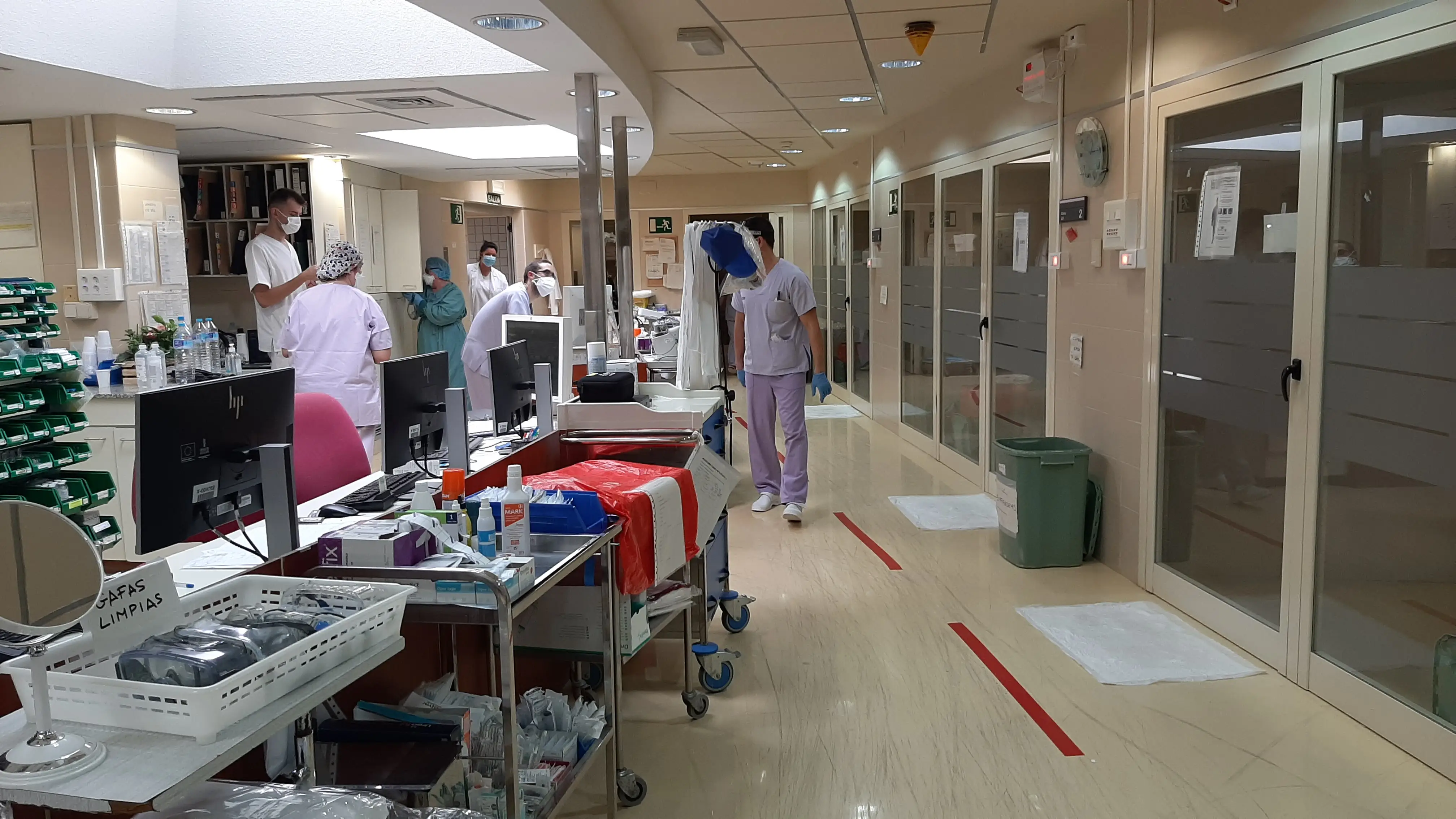 La Comunidad Valenciana notifica 3 casos de la variante sudafricana de coronavirus en Elche El Hospital General de Elche ha notificado a sanidad el diagnóstico de 3 casos de la variante sudafricana. De momento se estudia cómo se han producido.