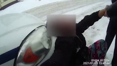 Las duras imágenes en las que se ve a la policía de Rochester rociando con gas pimienta a una niña afroamericana de 9 años 