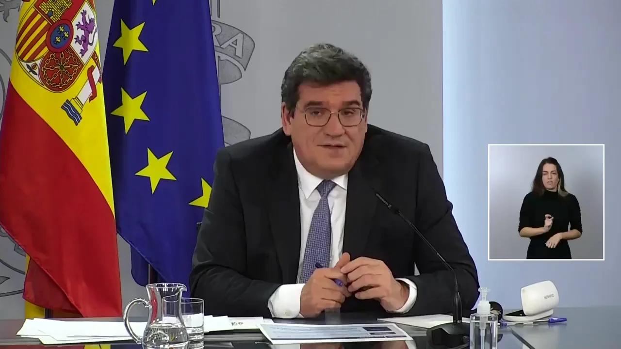 El Gobierno reconoce enfermedad profesional a los sanitarios y aprueba novedades en prestación de maternidad y el ingreso mínimo vital El Gobierno reconoce enfermedad profesional a los sanitarios y aprueba novedades en prestación de maternidad y el ingreso mínimo vital