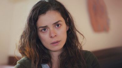 Avance de ‘Mujer’: Bahar acusa a Sarp: “Tú nos salvaste, pero tú nos condenaste”