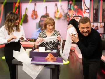 El Monaguillo desata la polémica con el papel higiénico más caro del mundo: "Es una carta de despido" El Monaguillo desata la polémica con el papel higiénico más caro del mundo: "Es una carta de despido"