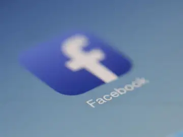Facebook desafía a Australia con un apagón informativo por la ley que le obliga a pagar a los medios Facebook desafía a Australia con un apagón informativo por la ley que le obliga a pagar a los medios
