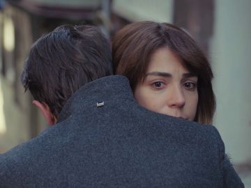 Ceyda se reencuentra con Emre, su gran amor, en el peor momento