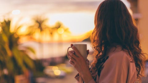 Tomando café