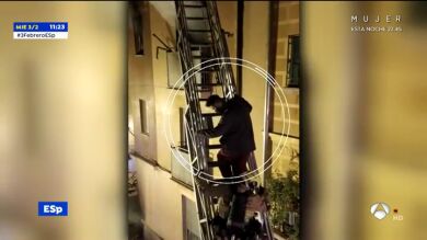 Terror entre los vecinos por el incendio de un edificio okupa de Zaragoza