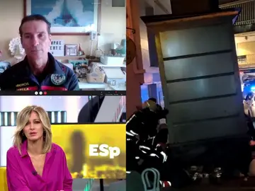 Atrapada en un contenedor. Atrapada en un contenedor.