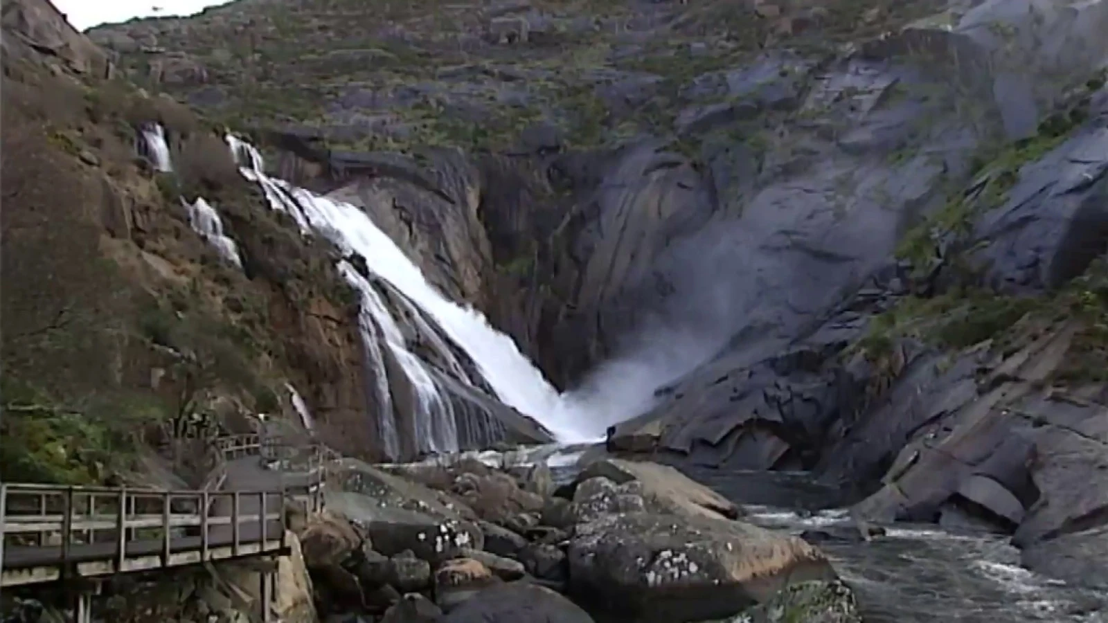 Tu Tiempo visita la Cascada del &Eacute;zaro en Galicia, &uacute;nica en la Pen&iacute;nsula