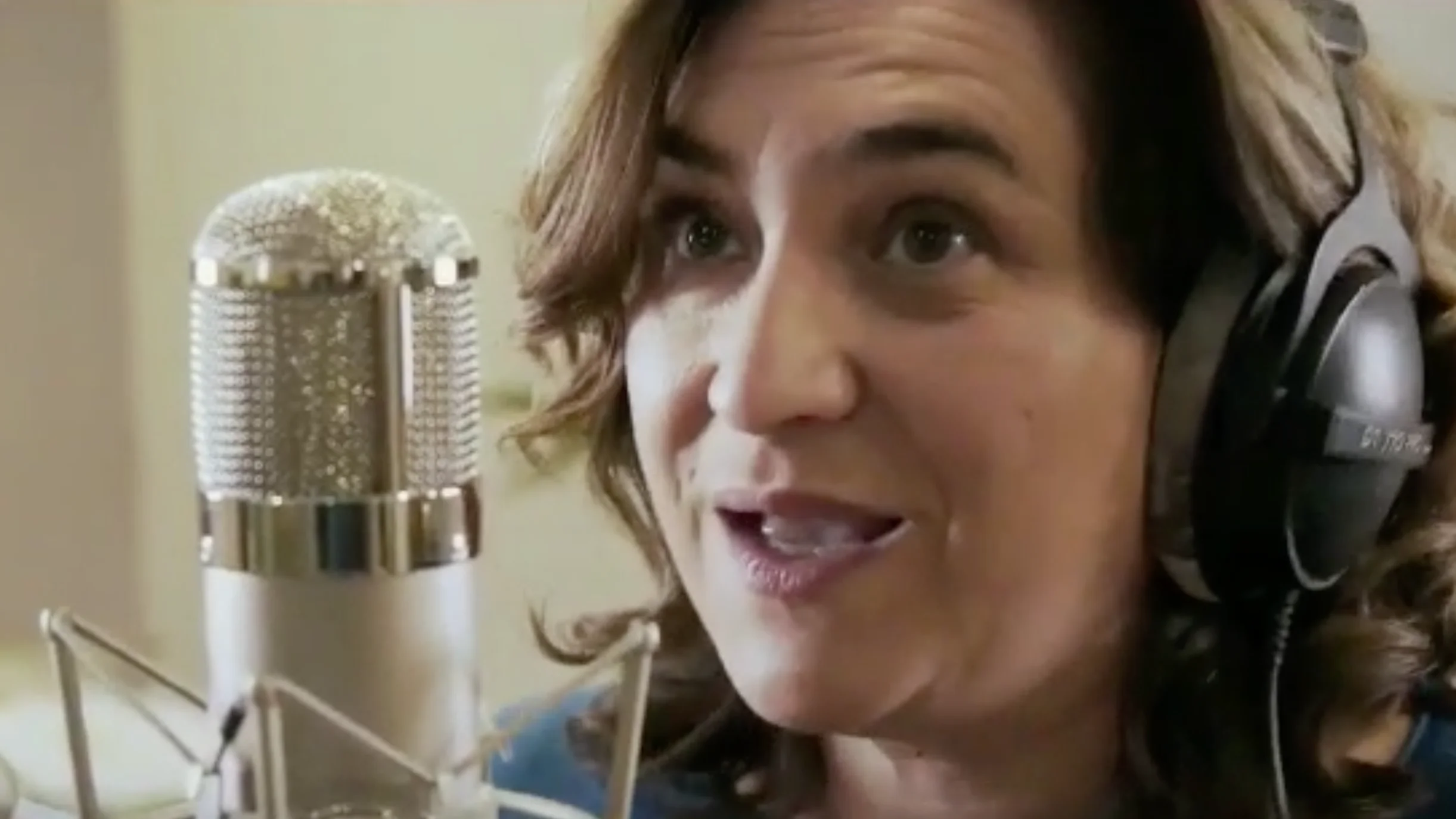 Ada Colau participa en el rap de Campaña de Comú Podem Elecciones catalanas 2021