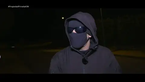 OKUPACIÖN: Entrevista a un ex mafioso de la okupación: "Tienen mil maneras para abrir una casa, llaves maestras, tornos, palancas. Es fácil okupar" OKUPACIÖN. Entrevista a un ex mafioso de la okupación: "Tienen mil maneras para abrir una casa, llaves maestras, tornos, palancas. Es fácil okupar"