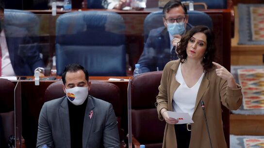 Isabel D&iacute;az Ayuso en el pleno de la Asamblea de Madrid