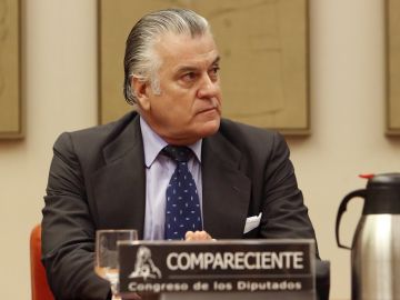 Imagen de archivo de Luis Bárcenas durante su comparecencia en la comisión de investigación de la supuesta financiación ilegal del PP