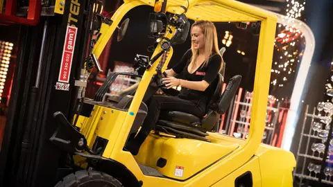 Kira Miró en la Maquinaria infernal Kira Miró en la Maquinaria infernal