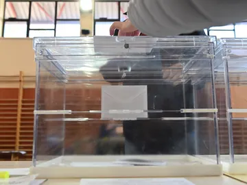 Urnas por las Elecciones Urnas por las Elecciones