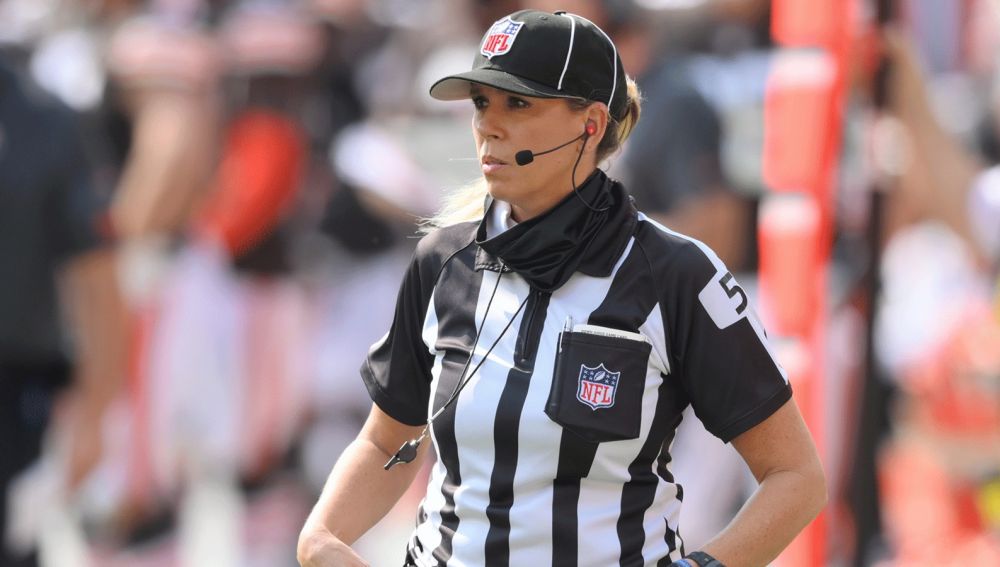 Sarah Thomas, la primera mujer en arbitrar en una final de la Super Bowl