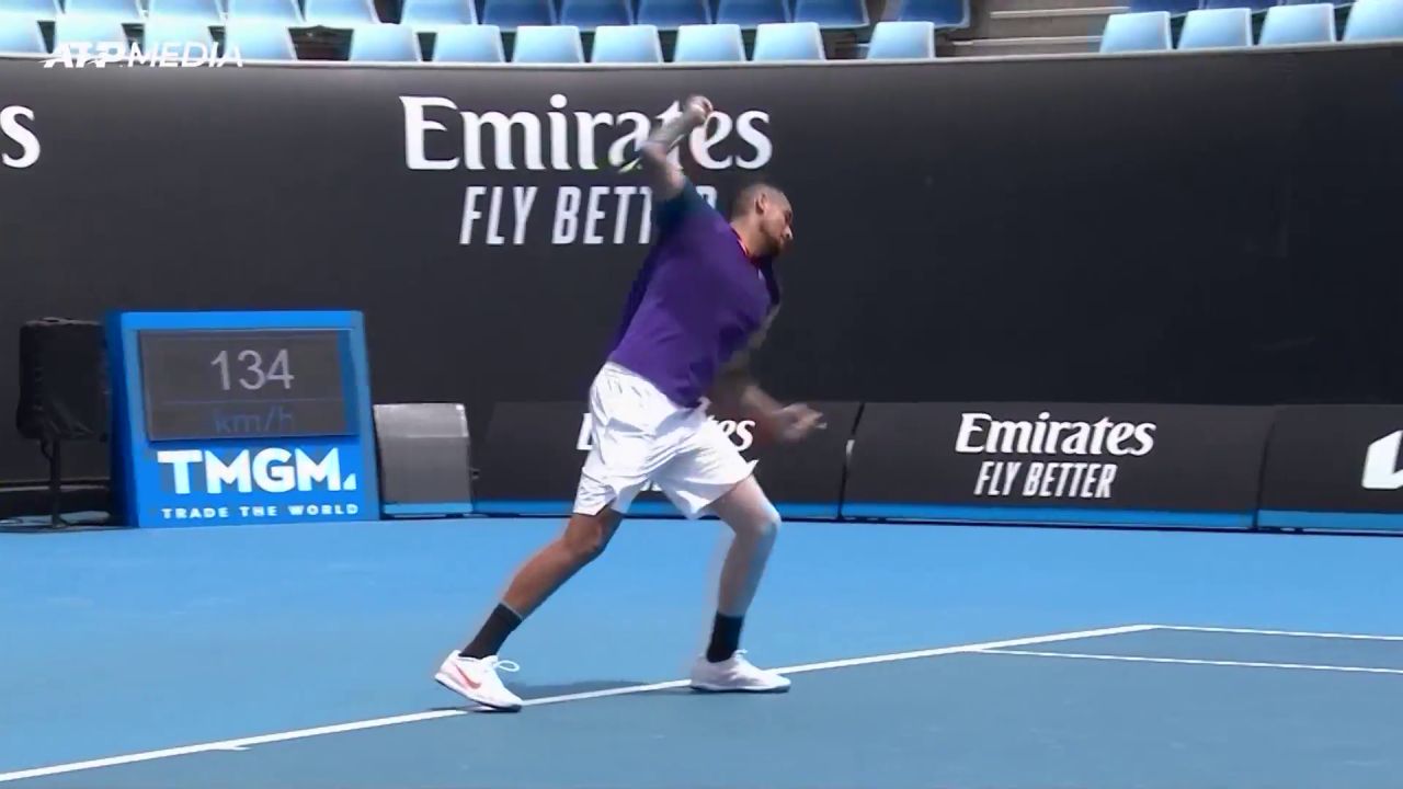 raqueta nick kyrgios