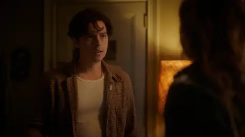 Cole Sprouse como Jughead tras el salto temporal en 'Riverdale' Cole Sprouse como Jughead tras el salto temporal en 'Riverdale'