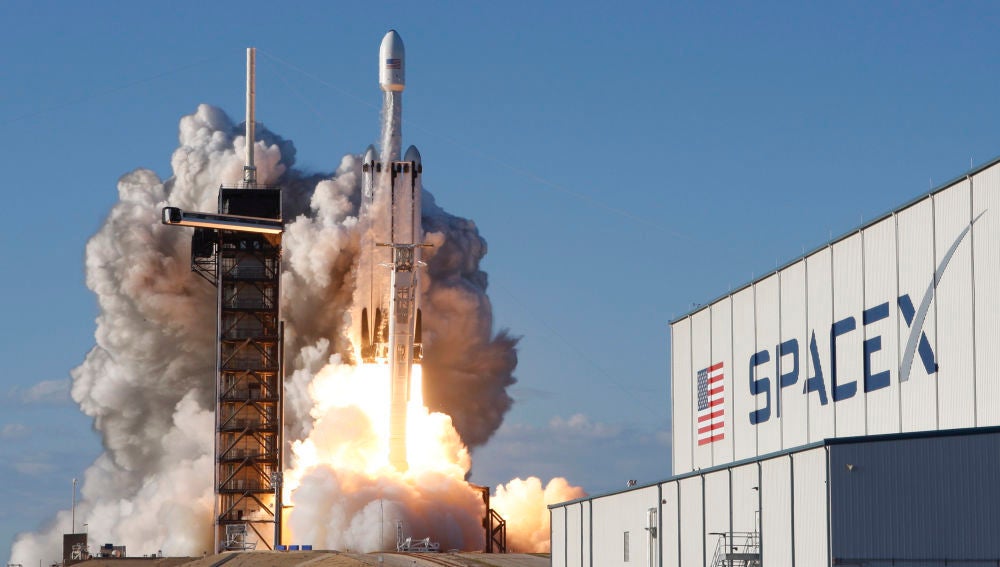 Efemérides de hoy 6 de febrero 2023: Falcon Heavy Space X