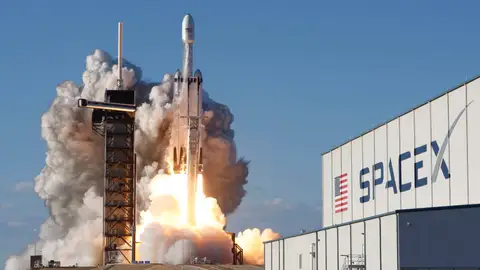 Efemérides de hoy 6 de febrero 2023: Falcon Heavy Space X Efemérides de hoy 6 de febrero 2023: Falcon Heavy Space X