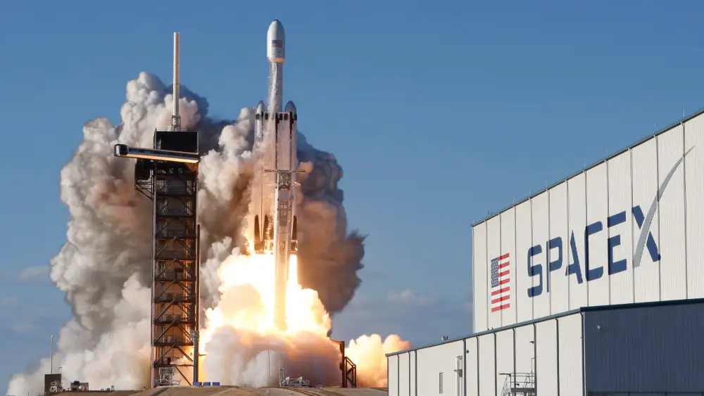 Efem&eacute;rides de hoy 6 de febrero 2023: Falcon Heavy Space X