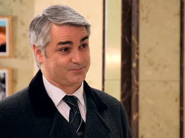 Juan celebra con Beltrán su habilidad para engatusar a Maica Juan celebra con Beltrán su habilidad para engatusar a Maica