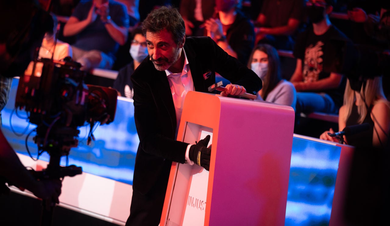 Juan del Val usa el Botón de la injusticia tras el uno de Santiago Segura a Jorge Brazález