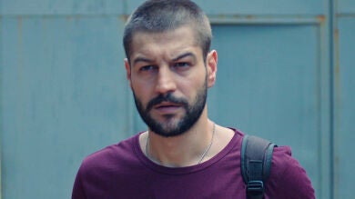 Polos opuestos: Serhat Teoman muda de papel de estricto policía en 'Madre' a vengativo expresidiario en 'Mi hija'
