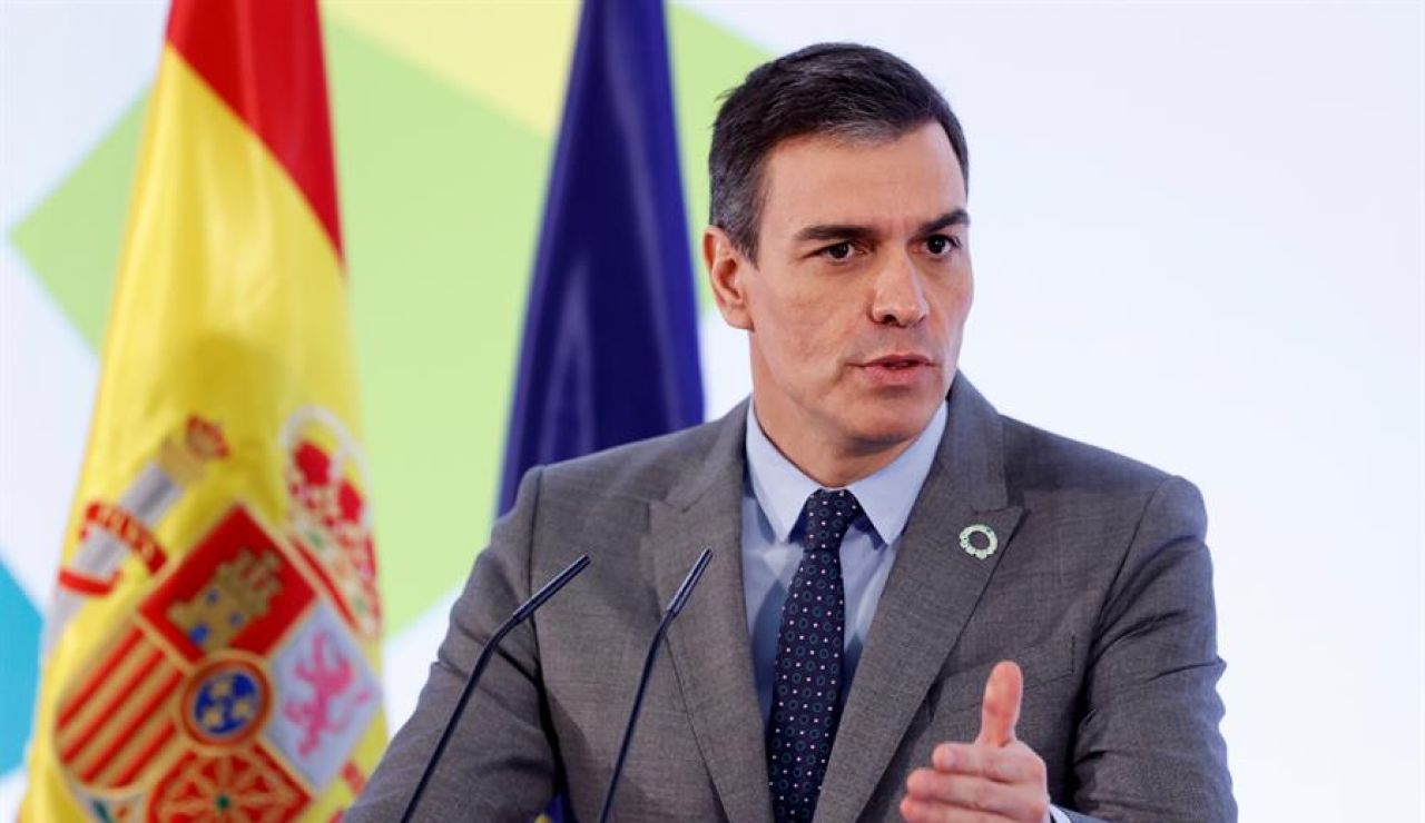Pedro Sánchez llama a concentrar todos "los votos de izquierda" en Salvador Illa Pedro Sánchez llama a concentrar todos "los votos de izquierda" en Salvador Illa