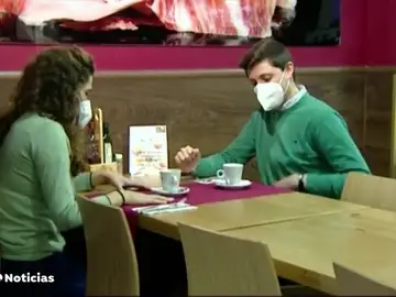 El "desayuneo", la nueva moda que ayuda a los hosteleros a pesar de las restricciones El "desayuneo", la nueva moda que ayuda a los hosteleros a pesar de las restricciones