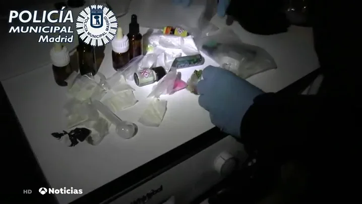 La policía de Madrid interviene 246 fiestas ilegales en una noche La Policía Municipal interviene 246 fiestas ilegales en un fin de semana, los asistentes se enfrentan a multas por desobediencia y contra la salud pública.