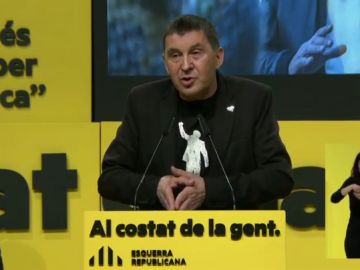Arnald Otegui, reclamo de ERC en su mitin central de campaña para las Elecciones Catalanas: "La derecha sigue en el 'quién la tiene más larga'"
