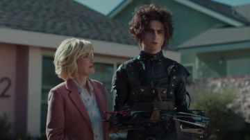 Winona Ryder y Timothée Chalamet