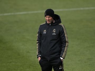 Zidane no garantiza su continuidad en el Real Madrid: "Vivo el día a día"