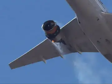 El Boeing que sufrió el incidente en Denver El Boeing que sufrió el incidente en Denver