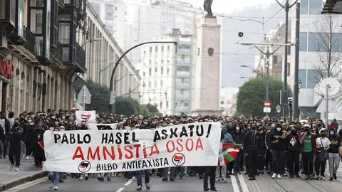 Disturbios y un detenido en la manifestación en apoyo a Pablo Hasél en Bilbao Disturbios y un detenido en la manifestación en apoyo a Pablo Hasél en Bilbao