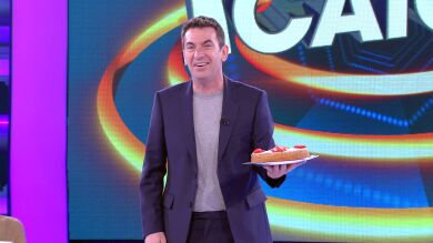 Arturo Valls da la bienvenida a Enriqueta, el nuevo fichaje de ‘¡Ahora caigo!’