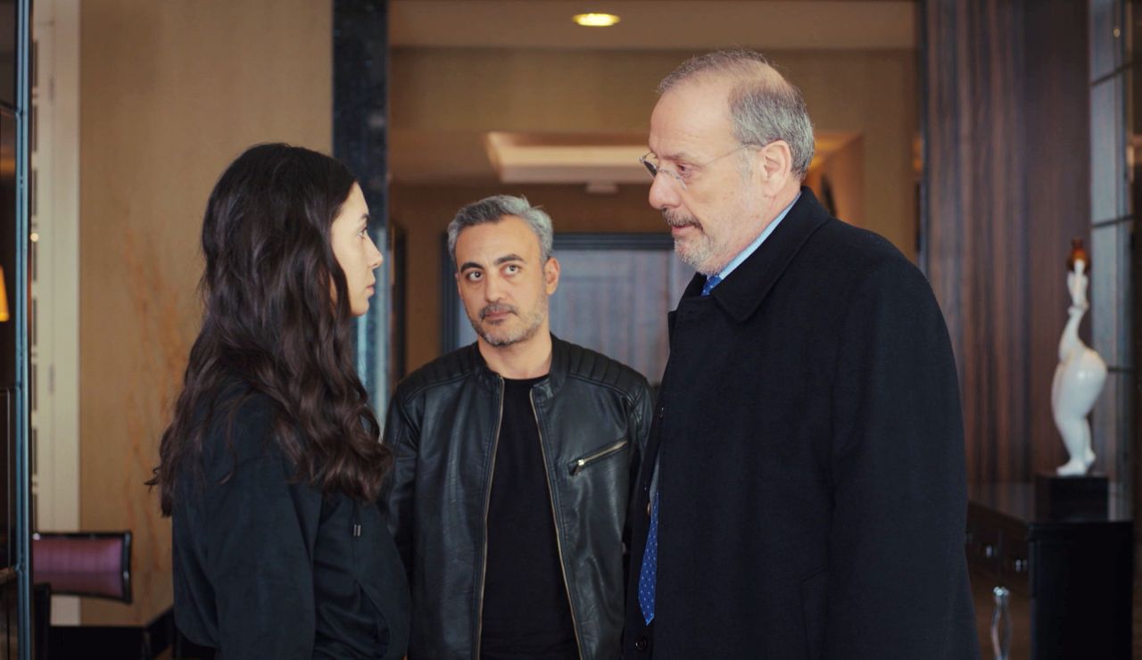 La traición de Suat a Sarp: revela a Nezir dónde está su escondite 